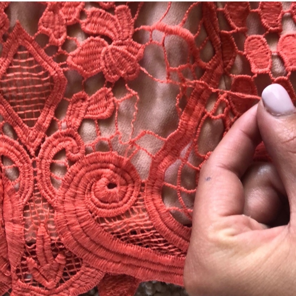 *Revolve* Floral Crochet Dress ENDLESS ROSE - Picture 5 of 6
